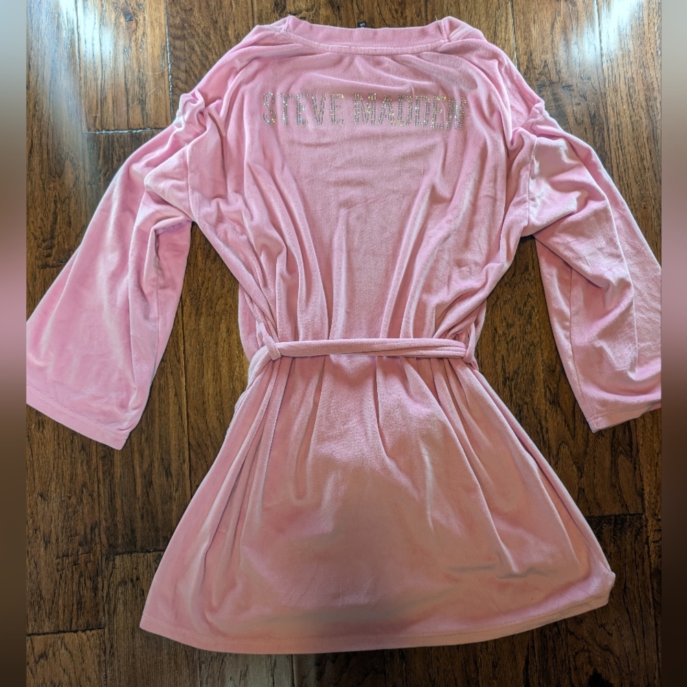 Steve Madden Pink Fuzzy Robe